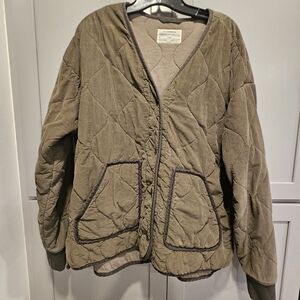 REI Cooperative Quilted V-Neck Jacket in Olive. XL